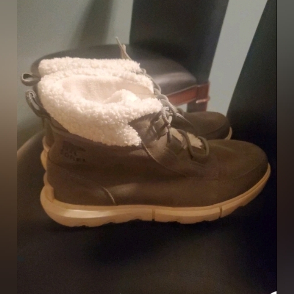 Sorel Waterproof Boots Women's Sz 8 Grey Off-white Lightweight Winter Boots - Picture 3 of 16